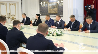 Lukashenko approves appointment of heads of 12 districts