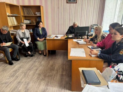 На заседании комиссии по делам несовершеннолетних Добрушского райисполкома рассмотрены дела об административных правонарушениях совершенные 4 несовершеннолетними