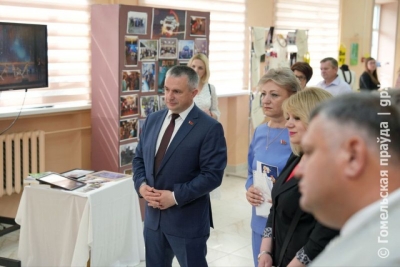 «Быть счастливым человеком»: на концерте областного Центра инклюзивной культуры побывал губернатор Иван Крупко