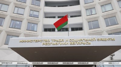 В Минтруда разъяснили, как работает упрощенный механизм назначения пенсии по возрасту