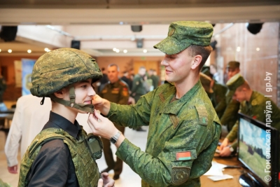 В Гомеле прошла военно-патриотическая акция «Готовы Родине служить!»