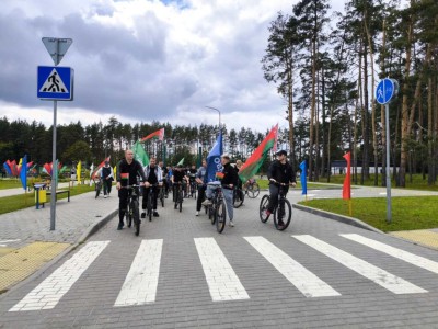 К вершинам новых побед. В преддверии Дня молодежи и студенчества в Добруше прошел патриотичные велопробег