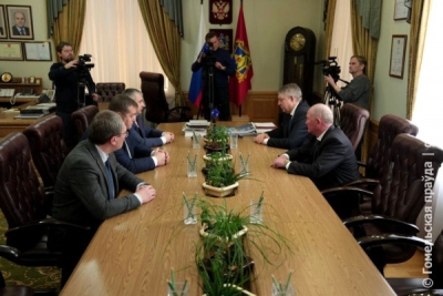 Укрепление сотрудничества обсудили губернаторы Гомельской и Брянской областей