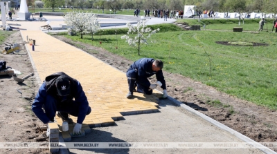 Рэспубліканскі суботнік прайшоў у мемарыяльным комплексе &quot;Дзецям - ахвярам вайны&quot; ў вёсцы Чырвоны Бераг